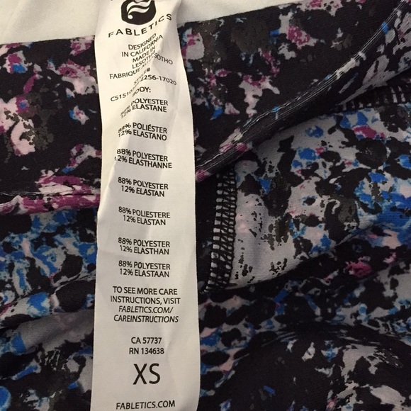 NWT fabletics Salad Capri leggings size xs new - Picture 7 of 11